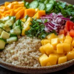 Bowl de Mango Aguacate y Quinoa con Vinagreta de Miel y Limón