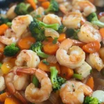 Salteado de Camarones Al Ajo Con Verduras