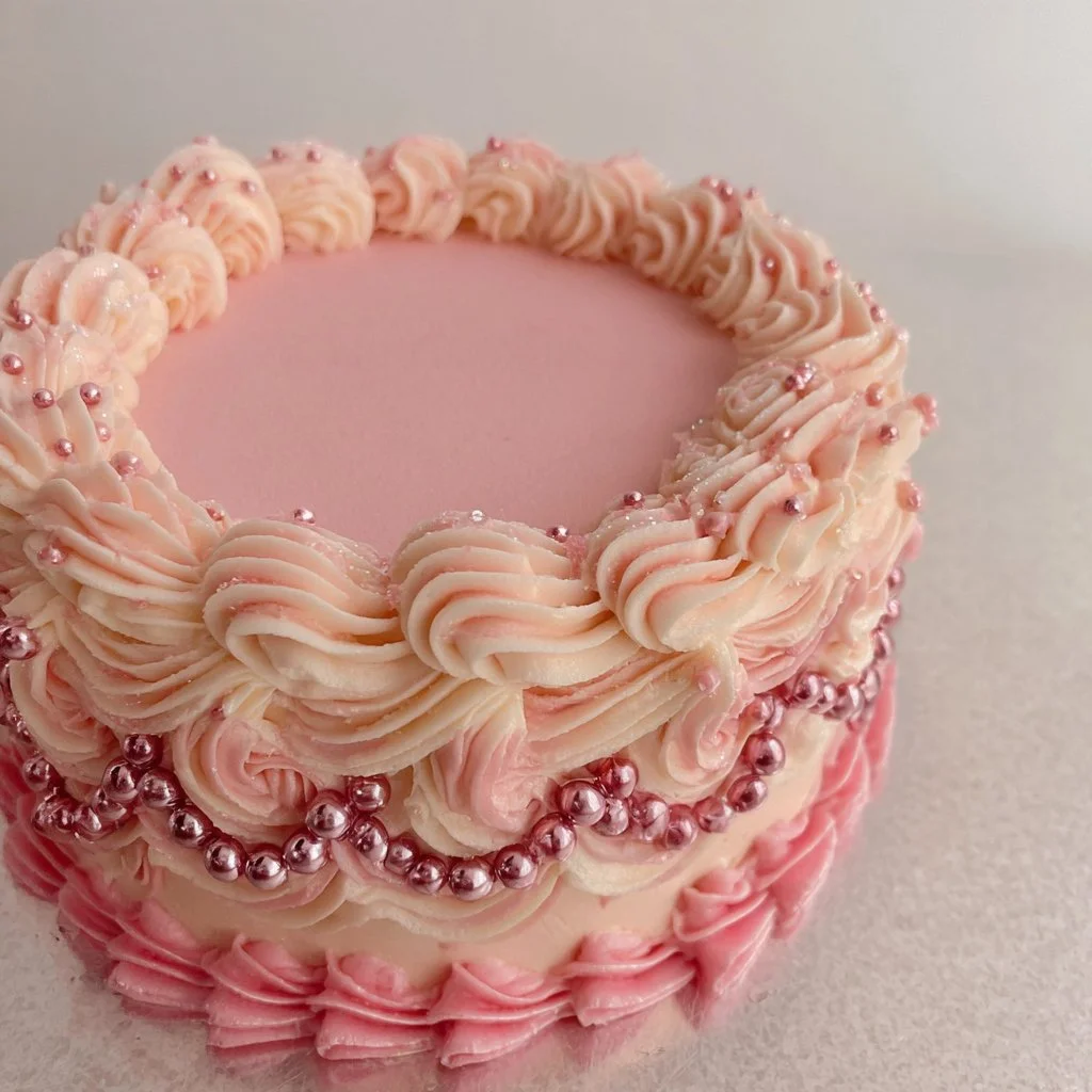 Pastelitos vintage con brillo decorados para un evento especial