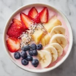Tazón de Batido de Frutas de 5 Minutos (con Yogur Griego)