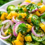 Ensalada de Pepino Mango y Cebolla Con Aderezo de Cilantro