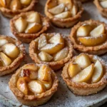Estos adorables mini pasteles de manzana veganos saben exactamente igual que tu clásico pie de manzana.