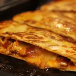 Quesadillas de Pollo BBQ Picante Blackstone con Miel