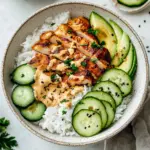 Tazones de Salmón Picante con Arroz de Coco