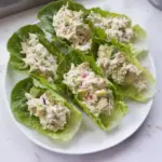 Envolturas de Lechuga con Ensalada de Pollo y Aguacate
