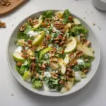 Ensalada Crujiente de Manzana Verde con Nueces y Yogur Cremoso