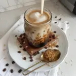 Espresso Agitado con Leche de Avena y Azúcar Moreno Helado