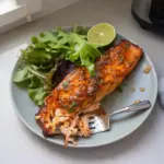 Salmón al horno con miel y mostaza en freidora de aire